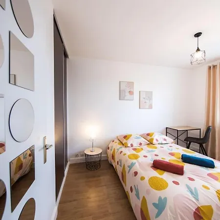 Spacieux Et Vue Sur Espaces טור