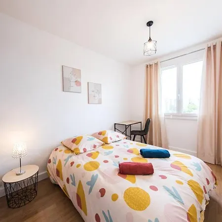 Spacieux Et Vue Sur Espaces Apartment Tours