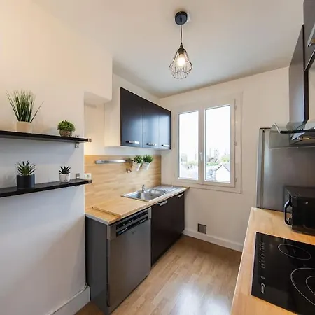 Spacieux Et Vue Sur Espaces Tours